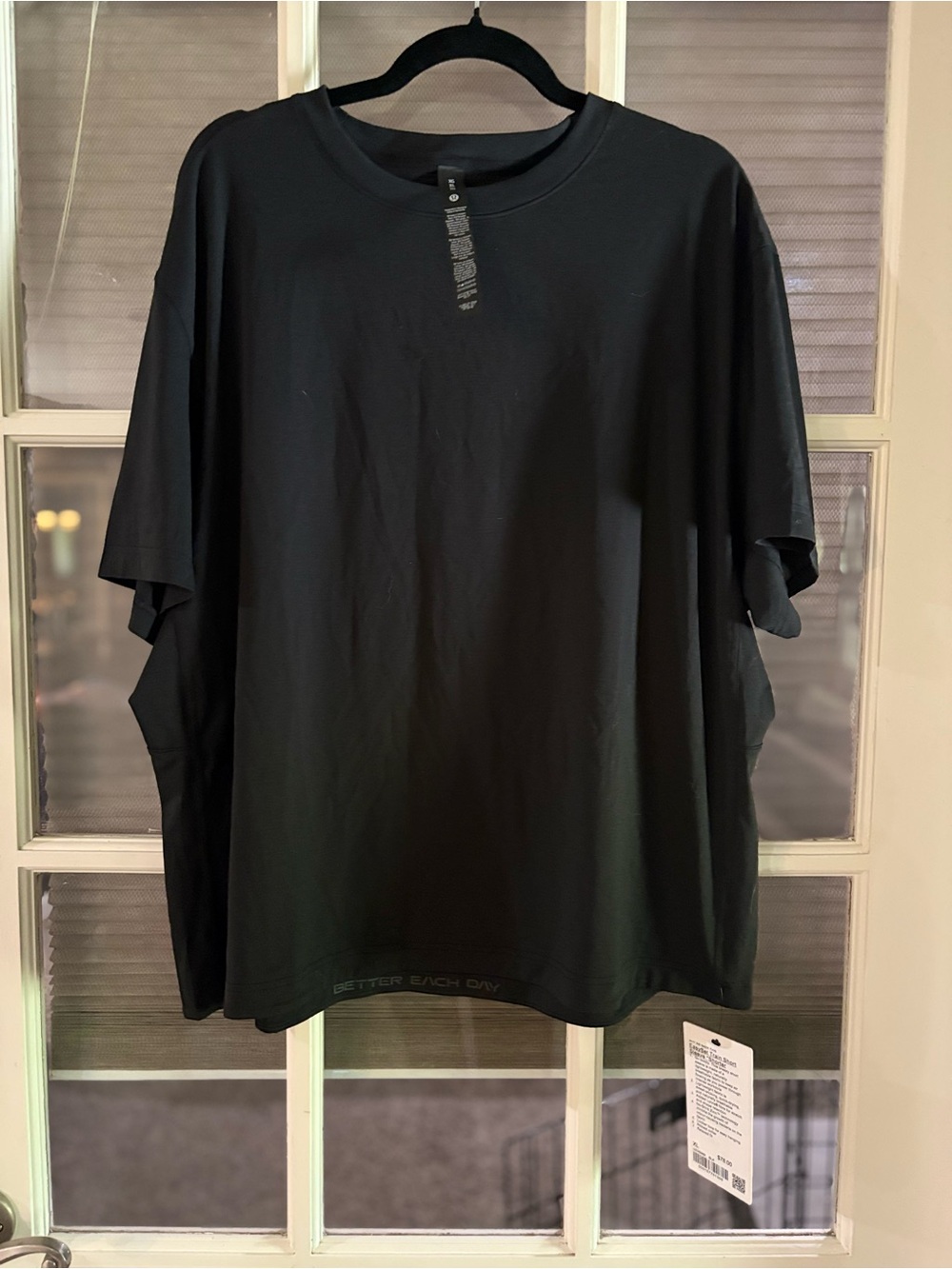 Lululemon Men's Black Crewneck T-Shirt - Classic Everyday Tee